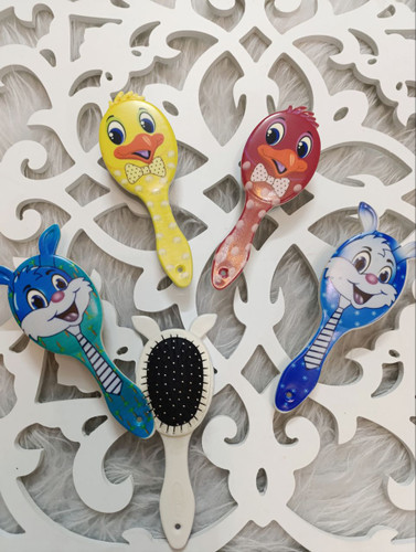 برس بچگانه رنگ‌بندی شاد